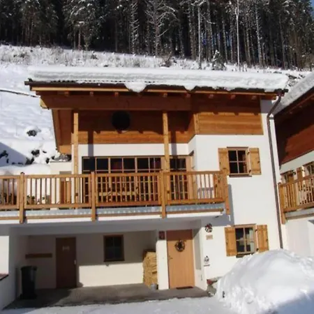 Authentic Mountain Retreat For 12