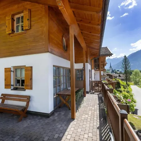 Authentic Mountain Retreat For 12 Vakantiehuis *