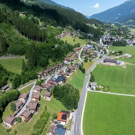 Authentic Mountain Retreat For 12 Wald im Pinzgau