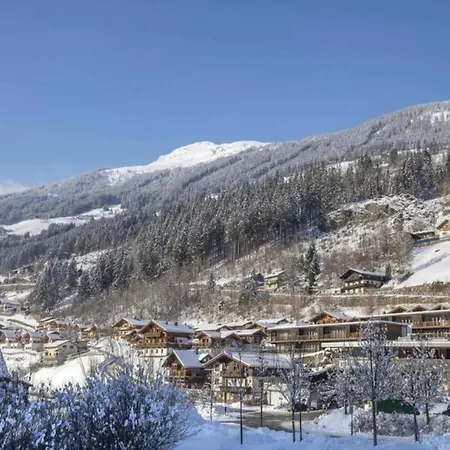 Authentic Mountain Retreat For 12 Vakantiehuis *
