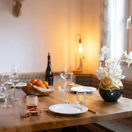 Authentic Mountain Retreat For 12 Vakantiehuis *